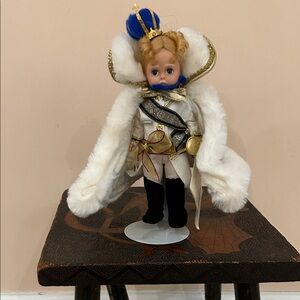 Madame Alexander White King from Alice in Wonderland collection